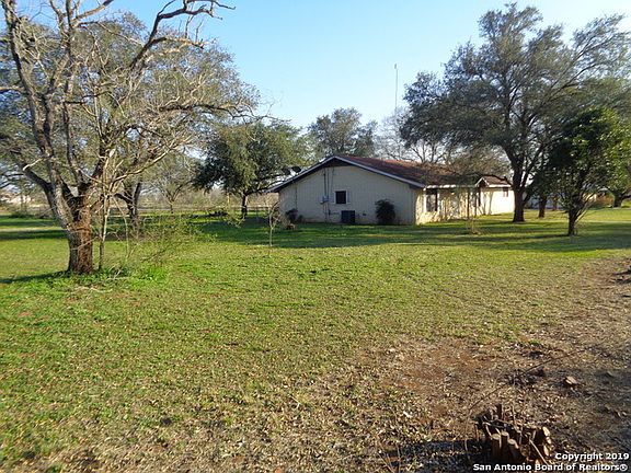 4th image of 202 County Road 1629