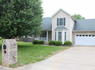 990 Hedge Apple Dr, Clarksville, TN 37040