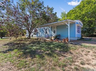 1411C Democrat St, Blanco, TX 78606