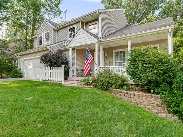 475 Ashford Ln, Valparaiso, IN 46385