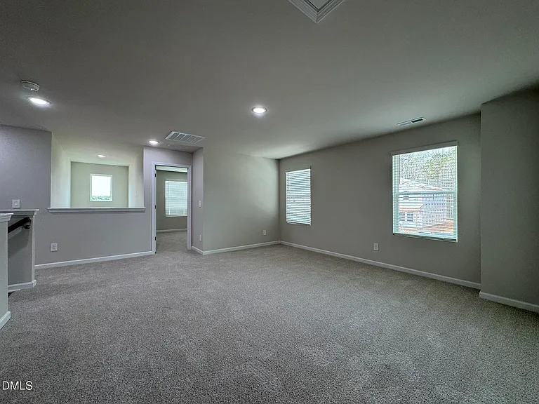 101 Klamath Dr — Photo 18