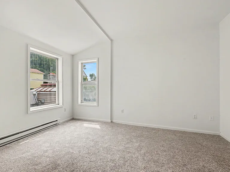 2 S New St #2 — Photo 11