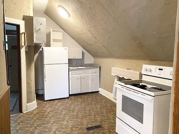 3rd image of 1220 N 1st Ave