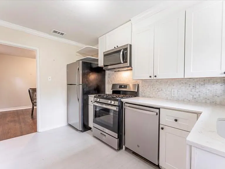 4922 W University Blvd — Photo 9
