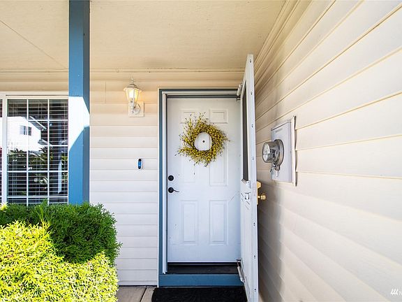 4th image of 2313 NE 78th Ave #8U