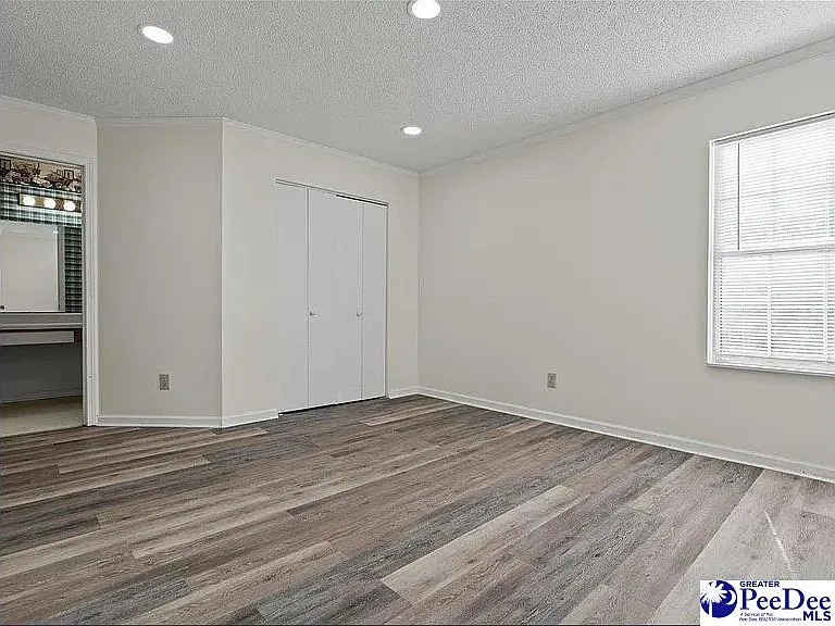 701 Coventry Ln — Photo 12