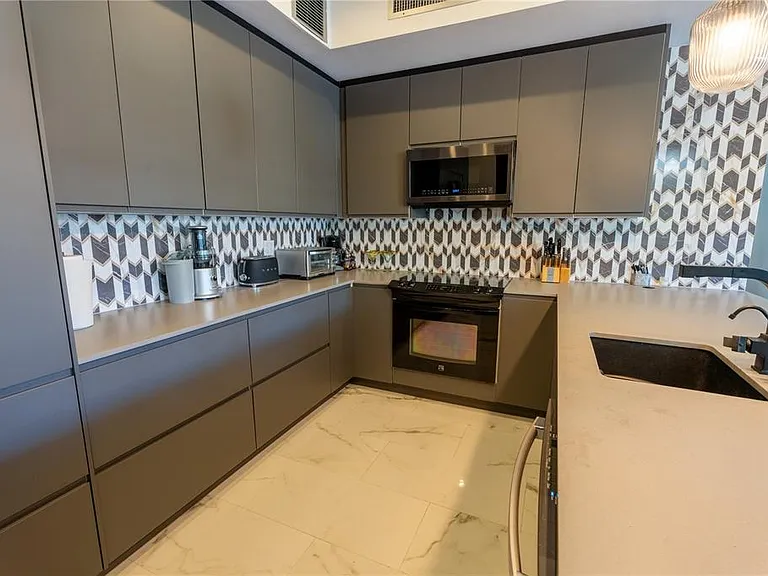 75 Fairways Dr #27 — Photo 5