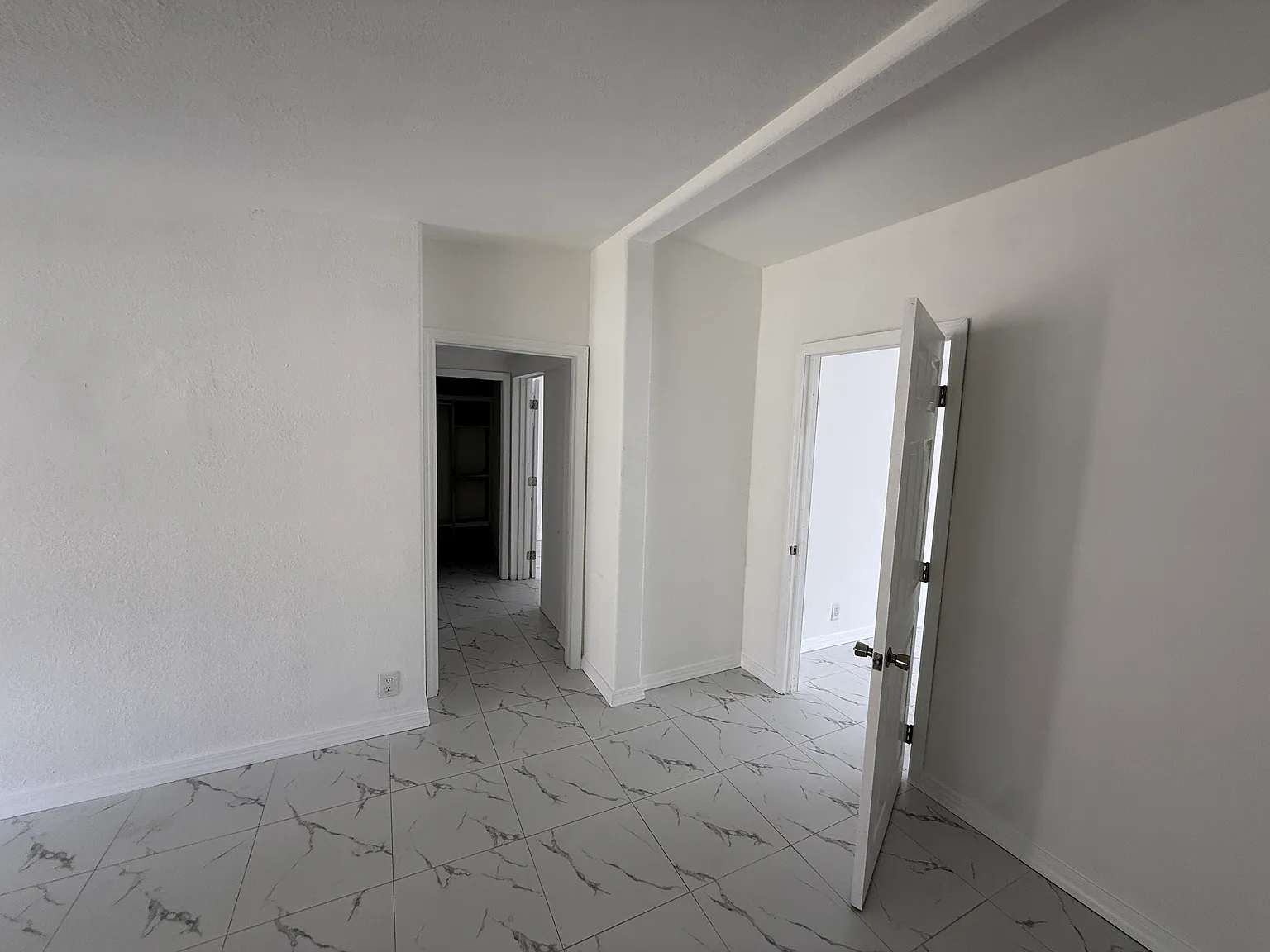11954 Watergate Cir — Photo 3