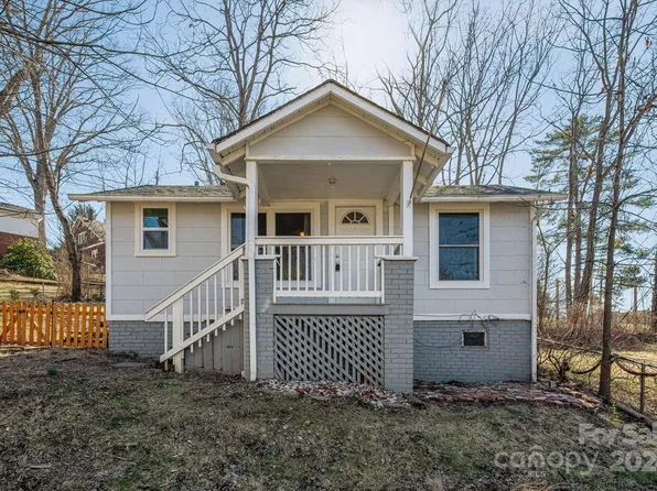 58 Orchard St, Canton, NC 28716