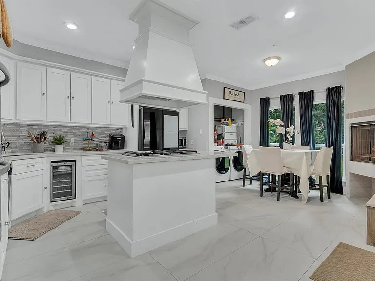 12407 Rosehill Ln — Photo 18