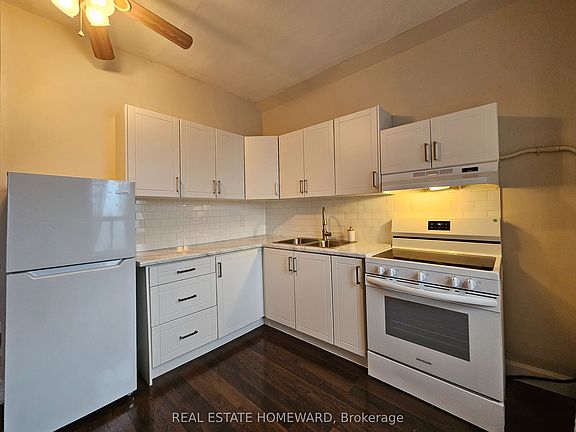 3rd image of 733 Pape Ave #A