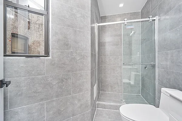 Rented by REAL New York | media 31