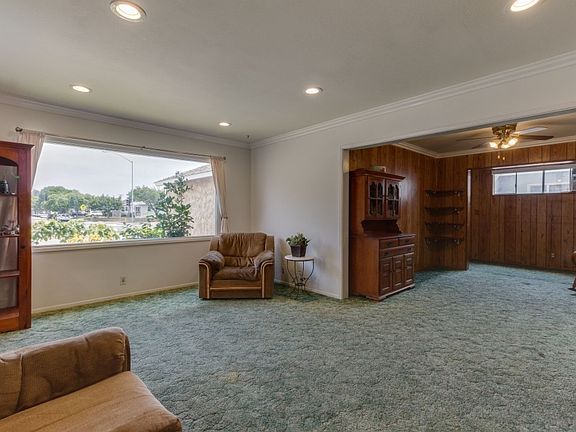 5th image of 4379 Paramount Blvd
