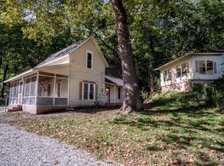 902 Hamilton Ave, Seneca, MO 64865