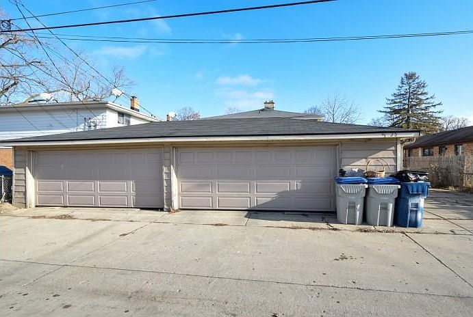 2nd image of 5825 N 91st St