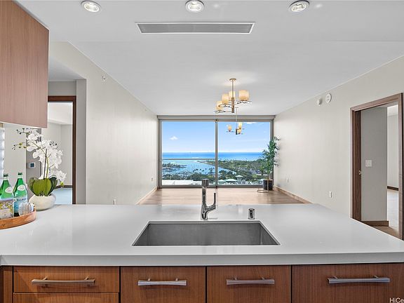 3rd image of 1555 Kapiolani Blvd APT 1706