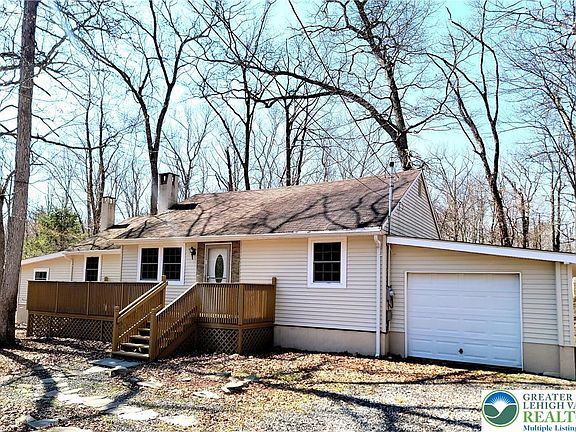 2nd image of 867 Underwood Rd W
