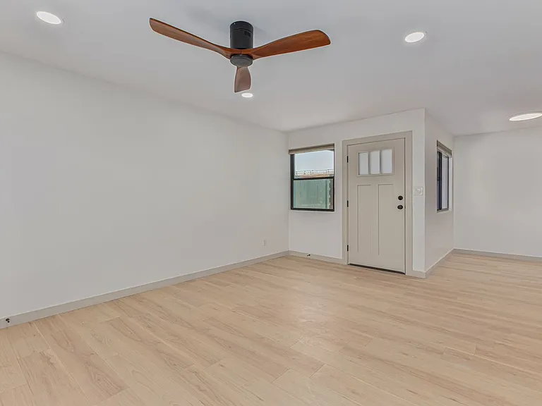 4108 E. Portland Street — Photo 6