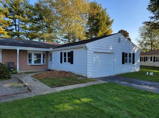 2209 Harmony Hill Dr, Lancaster, PA 17601