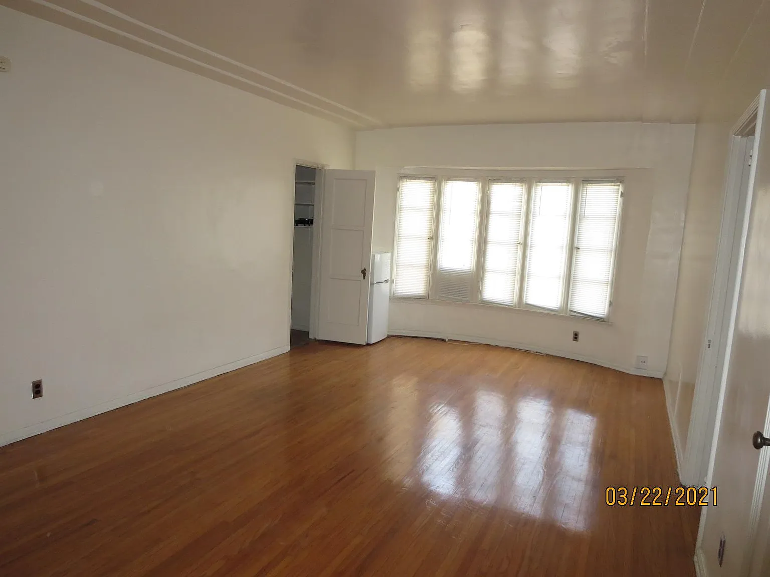 Studio, 450 sqft, $1,450 — Photo 2