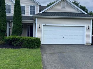 88 Rockrose Dr, East Greenbush, NY 12061