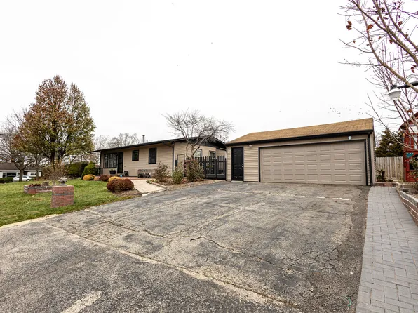 503 Cheyenne Dr, Lake In The Hills, IL 60156