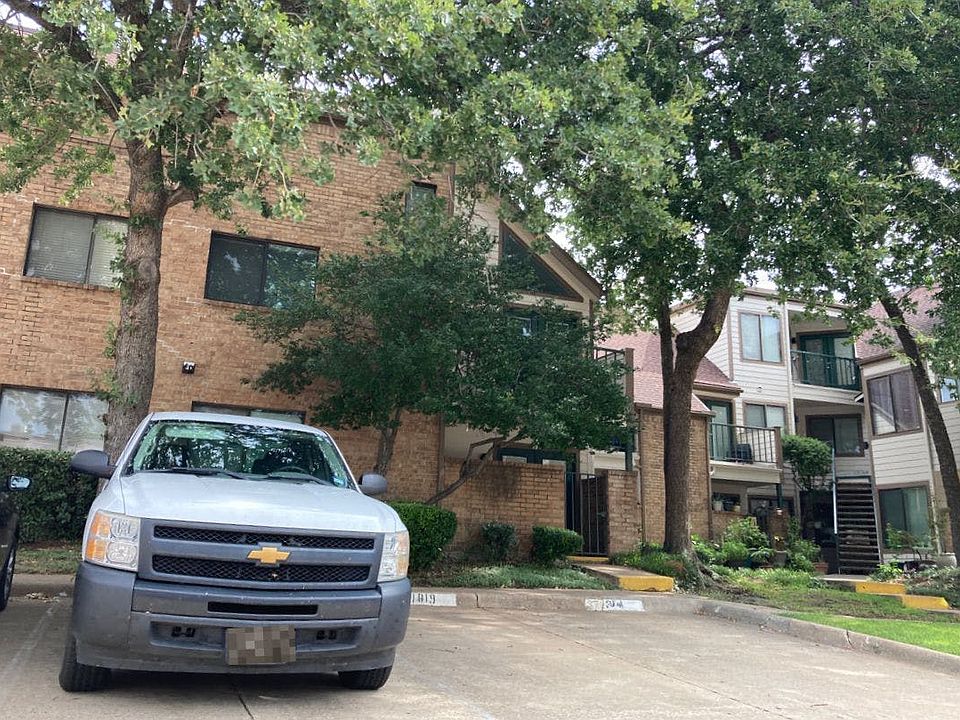 1st image of 2304 Balsam Dr #202
