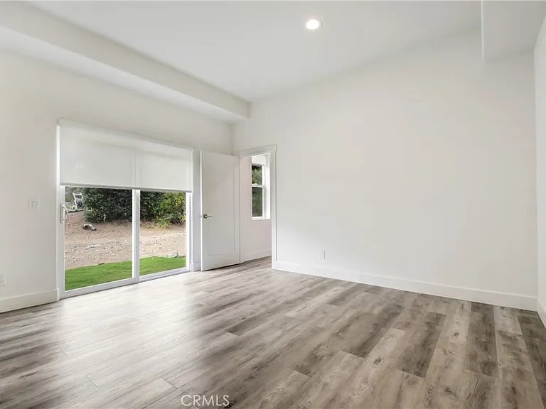 821 Melody Ln — Photo 11