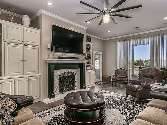 5th image of 10 Saint Andrews Dr