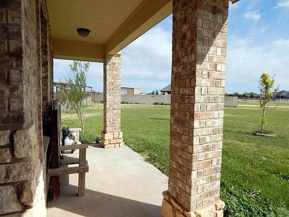 4th image of 16850 Dowd Ln