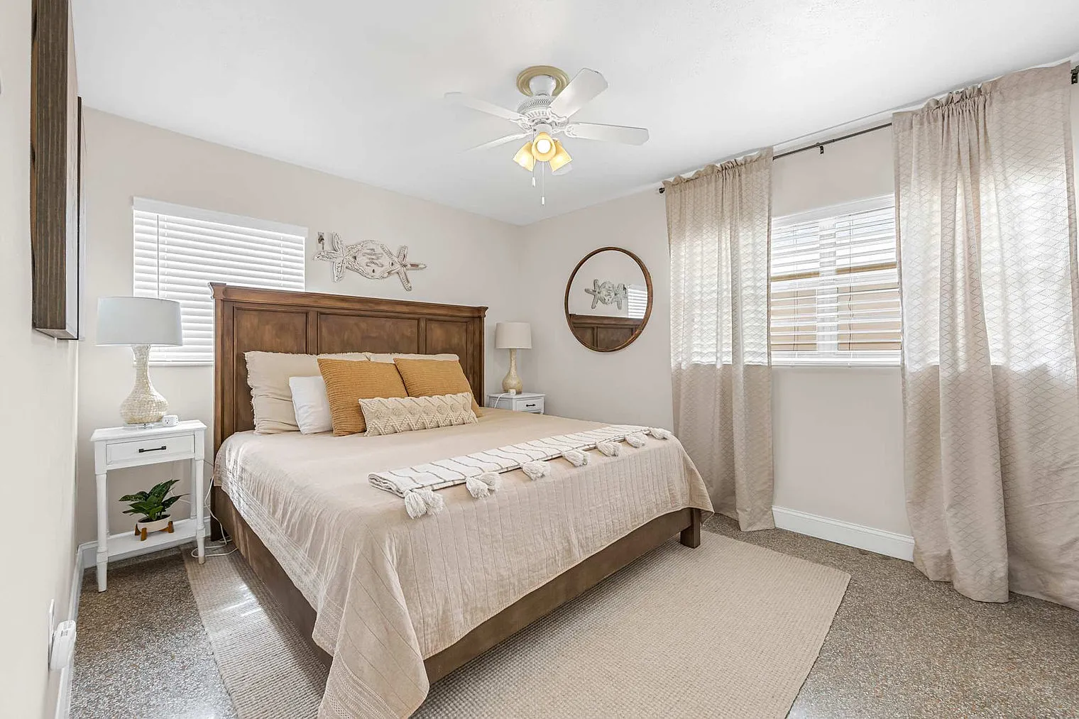 3 bed, 2.0 bath, $6,375 — Photo 3