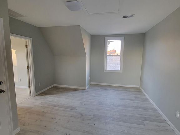 4th image of 58 Stuyvesant Ave #3
