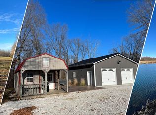 1370 E 1180th St, Mount Sterling, IL 62353