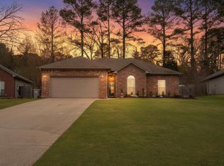 1210 Ridgecrest Dr, Benton, AR 72015