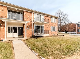 474 Fox Hills Dr N APT 2, Bloomfield, MI 48304