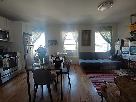 Rented by Brick Real Estate | media 10