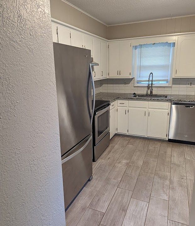 1st image of 804 NW 15th St