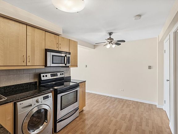 3rd image of 410 Crescent Blvd APT 2B