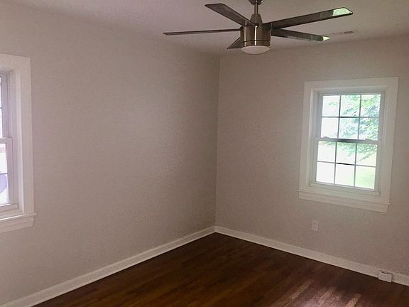 5th image of 27 McNeil Ct #27A