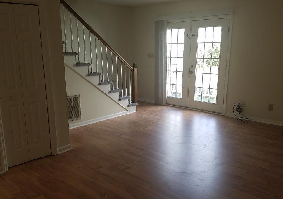 2nd image of 1406 Battery Ln