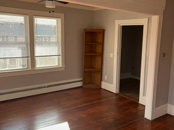 292 Old Simmonsville Rd #2, Johnston, RI 02919