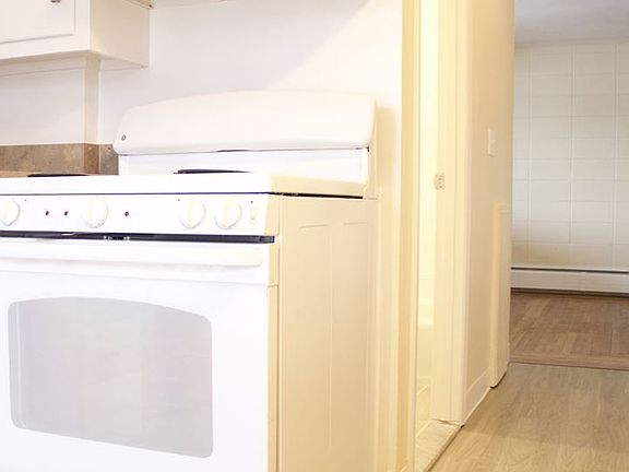 4th image of 1690 Broad St APT 10