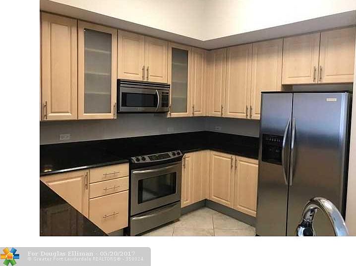 1st image of 2609 NE 14th Ave APT 507