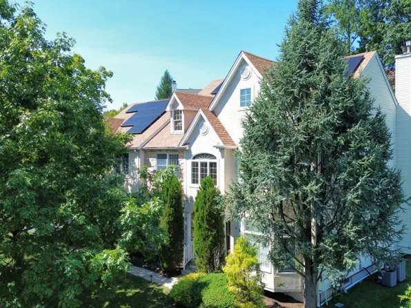 4 Pring Ct, West Orange Twp., NJ 07052