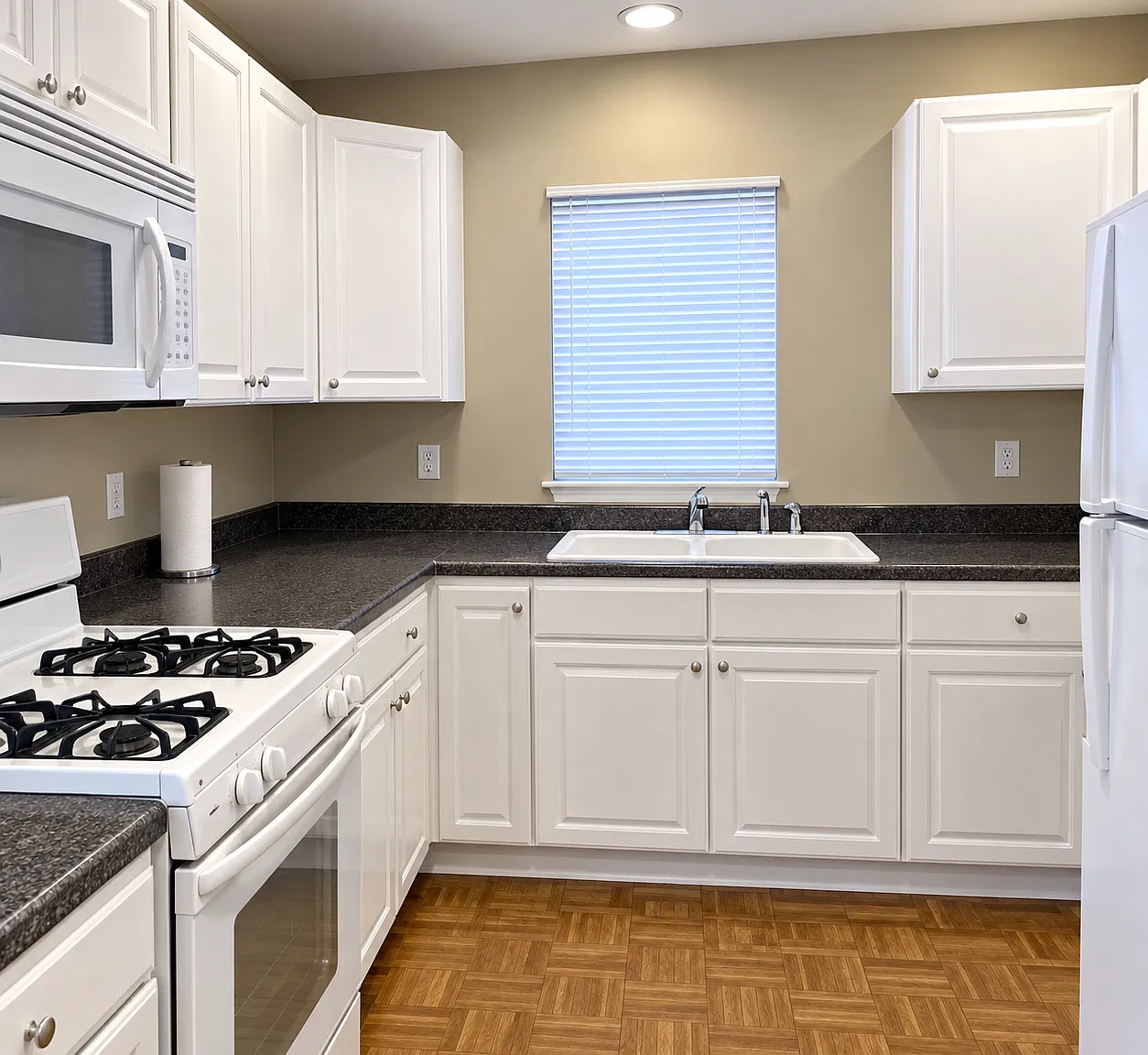 1 bed, 1200 sqft, $968 — Photo 1