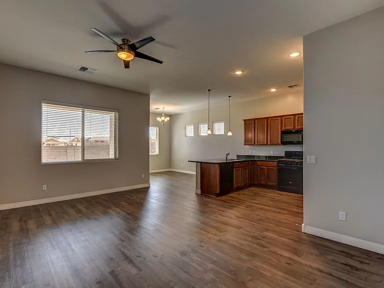 6457 E Endicott Way — Photo 4