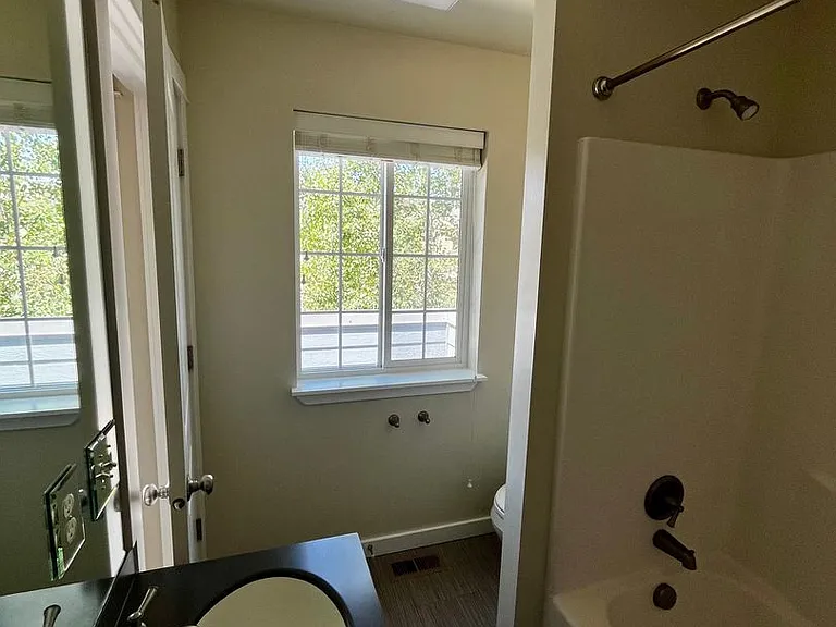 2752-96 Catalyst St — Photo 16