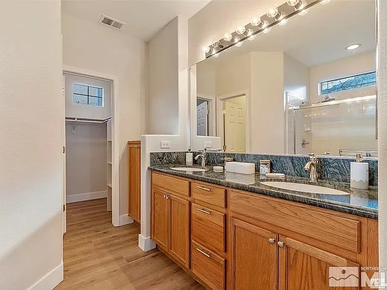 9725 Cattail Cir — Photo 9