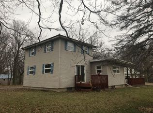 1233 E Bridge St, Lyons, MI 48851