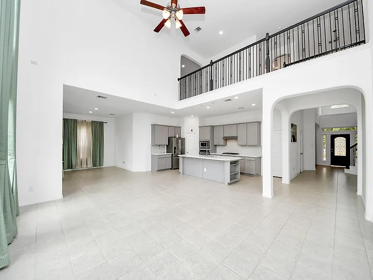 2210 Captain Davis Dr — Photo 4
